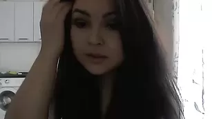 Жаркая брюнетка Albina777 общается во фри чате