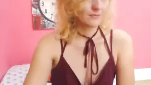 Белокурая зайка Nadinna и ее сексуальный взгляд