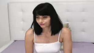 michellewild сексуальная чикса светит дырочками