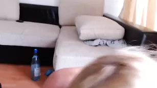 Импозантная баба Justalinusha разминает киску пальчиками