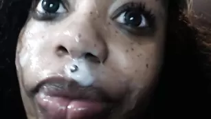 Экзотичная негра creamyexotica исполняет эффективный минет