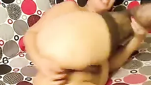 Опытная шваль Asiancat жарко трахает обе щелки