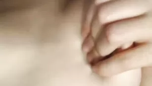 Симпатичная проказница Anik201 показывает свои прелести