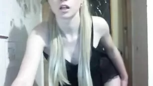 Скромная девочка не спешит раздеваться brianasexi