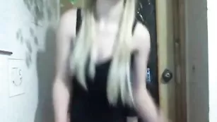Скромная девочка не спешит раздеваться brianasexi