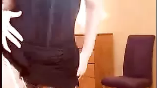 Популярная ladybosss мнет пышные дойки