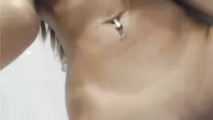 Мокрая VirginCat трахает анал пальцем