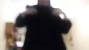 Симпатичная VirginCat нежно массирует киску