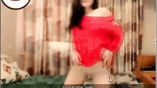 Строптивая малышка sevilia танцует стрип