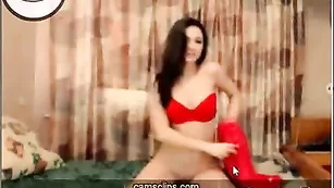Строптивая малышка sevilia танцует стрип