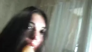 Грудастая толстушка sexualsiski мастурбирует пизденку