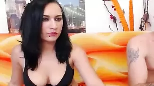 Парень делает куни во фри XNastyCoupleX