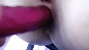 Черноволосая Mary777 красиво трахает задницу