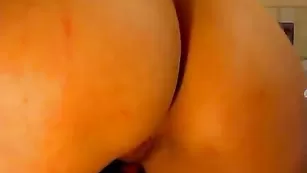 Распутная нимфа Charlize выебала задницу