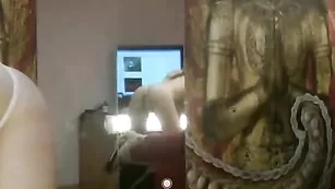 Девушка vivica танцует стриптиз