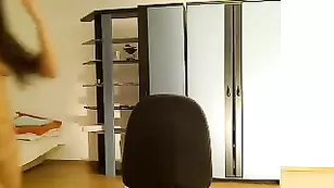 ssuperk милашка ласкает пилотку