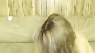 Озорная путана Biancaandhubby ублажает себя секс игрушками