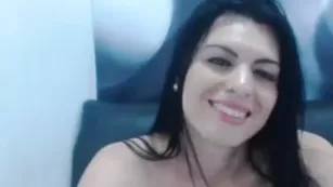 Akil_cute милашка сунула руку в трусы