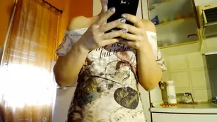 boobs.pussy малышка с мокрой киской