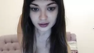 rimmy милая девочка показывает тело