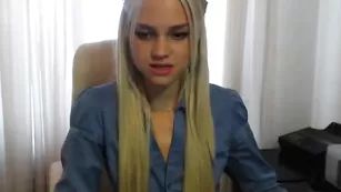 Привлекательная крошка 0milana0 в эротичном шоу