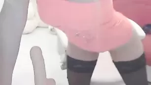 cutegirl стройная киска глубоко сосет игрушечный член