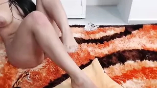 Обаятельная шваль Melisssa_ показывает шикарное тело