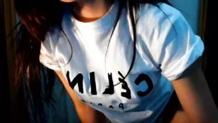 Стройная кобылка с шикарной попкой exevicious шалит перед камерой