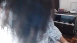 Kitty_Jolie жадно трахается с игрушкой