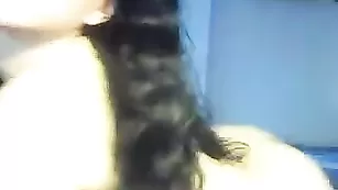 Похотливая бабенка Sexybabe520 эротично позирует голая