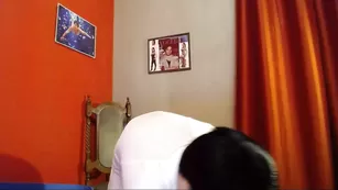 myly сосет и кончает от мастурбации