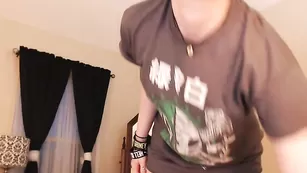 Изысканная малышка Birdylovesit общается во фри чате