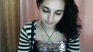 kicyli4ka милая школьница приспускает трусики