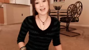 Изумительная сука Birdylovesit общается во фри чате
