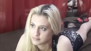 Serenasprite очень милая блондинка во фри