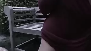 feelingalittleplayful пышногрудая телка на улице