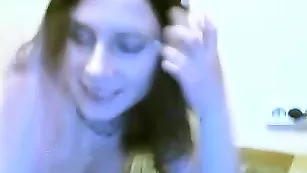 Строптивая девка DevilAnn долбится во все дыры