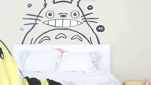 Нежная кошечка Kati3kat балуется с секс игрушками