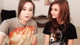 Молодые красотки Birdylovesit общаются во фри чате