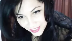 Восхитительная куртизанка Amazing_Ellen страстно двигается перед вебкой