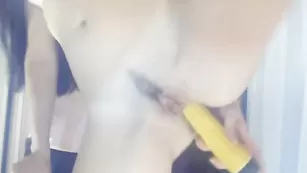 Краля Sexysuchkaxxx кайфует от анального фистинга