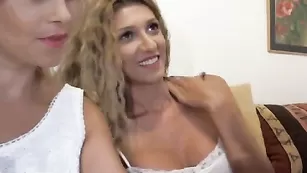 vadelle пышногрудые лесбияночки