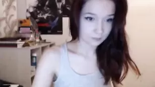 Шальная сука Superwhore раздевается на камеру