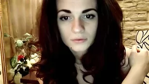 Deliared долбит себя в киску