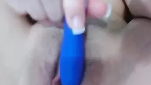 Ажурная бабенка ioana ulmeanu кончила после дрочки самотыком