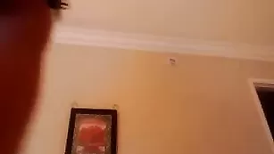 Блаженная самка sensigirl717 руками разминает влагалище