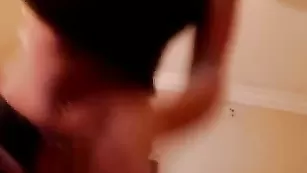 Блаженная самка sensigirl717 руками разминает влагалище