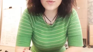 musicmelody симпатяжка крутит попкой
