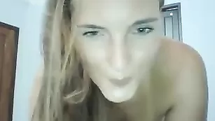 Travellingsolo стройная голая студентка