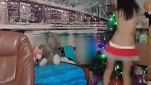 evgeshkanik  шалит ручками в честь нового года